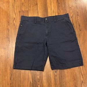 Weatherproof Men’s size 36 waist rip stop shorts.
